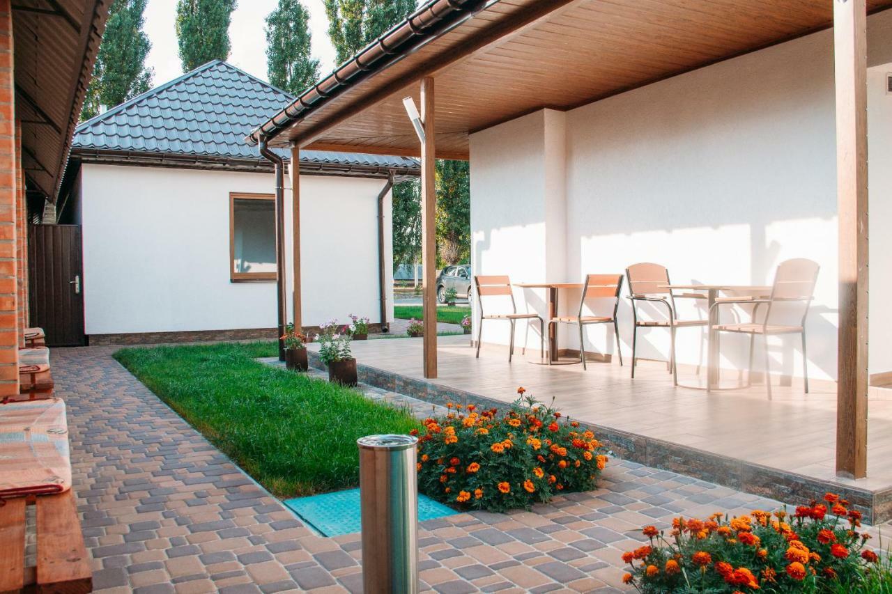 Hotel Rioro Mirhorod Exteriér fotografie