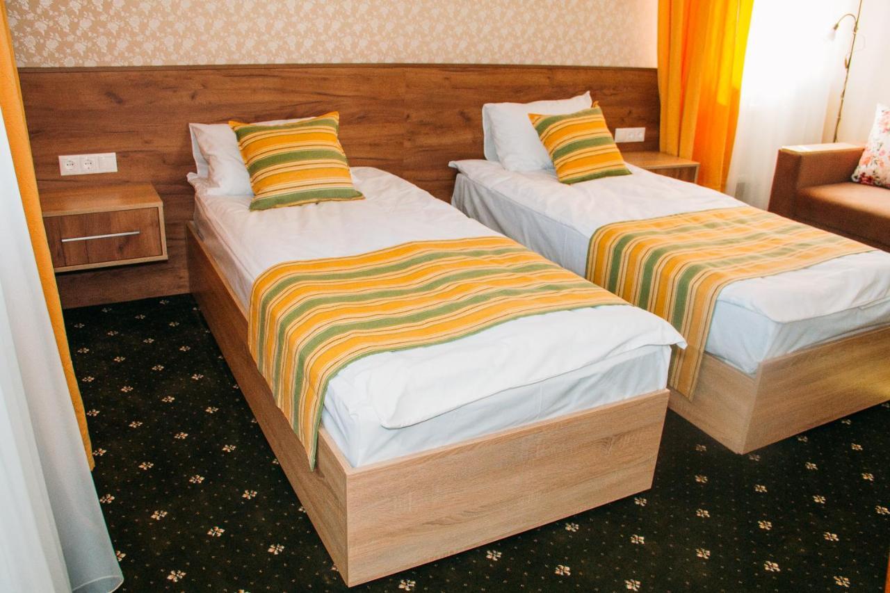 Hotel Rioro Mirhorod Exteriér fotografie